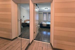 Квартира Home Hotel ул. Нижний Вал, 41/27. Апартаменты 4-местный трехкомнатные 17