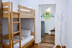 Хостел Hostel51 . Место в женском 4-местном номере  4