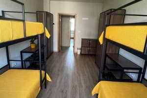 Отель Hostel+H. Место в общем 4-местном номере  4