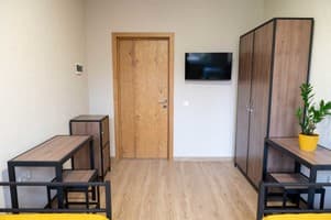 Отель Hostel+H. Место в общем двухместном номере  4