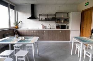Отель Hostel+H. Место в общем двухместном номере  7