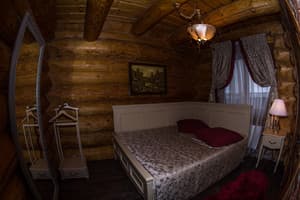 Гостинично-ресторанный комплекс Хуторок Чудодеево. Коттедж 6-местный Домик у озера 9