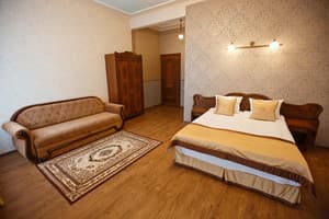 Мини-отель Inn Lviv. Полулюкс двухместный  9