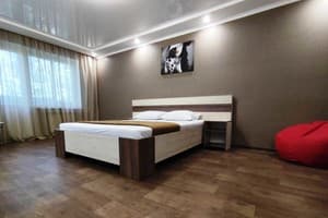 Квартира KR Apartments ул. Соборности, 29. Люкс 4-местный Квартира в центре по Соборнасти 29 3