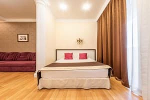 Отель Корона. Люкс трехместный  1
