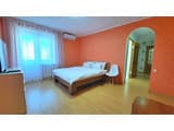 Красное и белое,Alex Apartments (бесконтактное заселение 24/7) 5