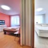 Квартира Красное и белое,Alex Apartments (бесконтактное заселение 24/7). Апартаменты 4-местный Красное и белое. Alex Apartments 7