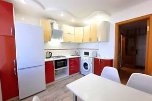Квартира Красное и белое,Alex Apartments (бесконтактное заселение 24/7). Апартаменты 4-местный Красное и белое. Alex Apartments 9