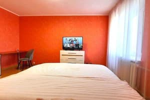 Квартира Красное и белое,Alex Apartments (бесконтактное заселение 24/7). Апартаменты 4-местный Красное и белое. Alex Apartments 10