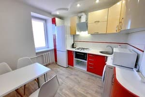 Квартира Красное и белое,Alex Apartments (бесконтактное заселение 24/7). Апартаменты 4-местный Красное и белое. Alex Apartments 11