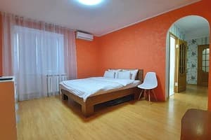Квартира Красное и белое,Alex Apartments (бесконтактное заселение 24/7). Апартаменты 4-местный Красное и белое. Alex Apartments 12