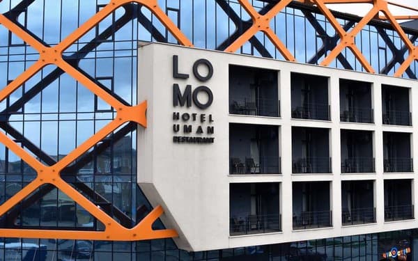 Отель LOMO Uman