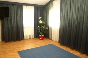 Леон + колыба 6