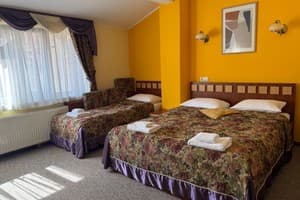 Отель Леотель. Улучшенный трехместный  1