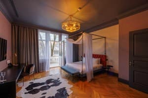 Бутик-отель Lion's Castle. Люкс двухместный Замок 5