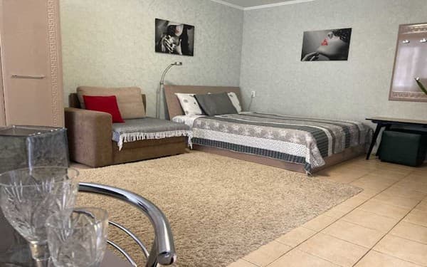 Lux Apartments пл. Гагарина 4