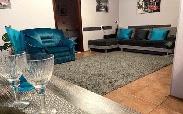 Lux Apartments ул. Архитектора Артынова 1