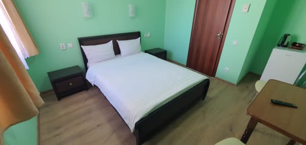 Luxor Inn & Suites 8