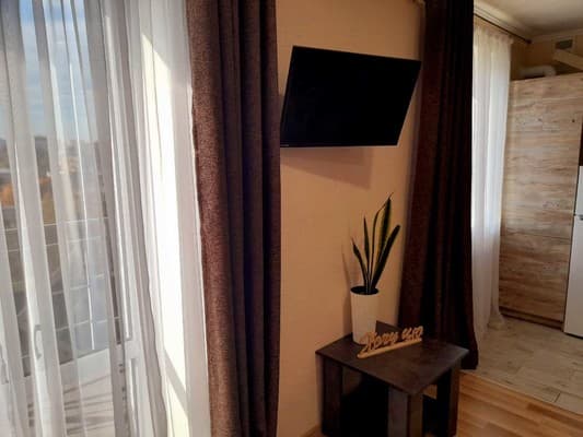 Luxury Apartments, ул. Михаила Мулика, возле авто и ж/д вокзала 6