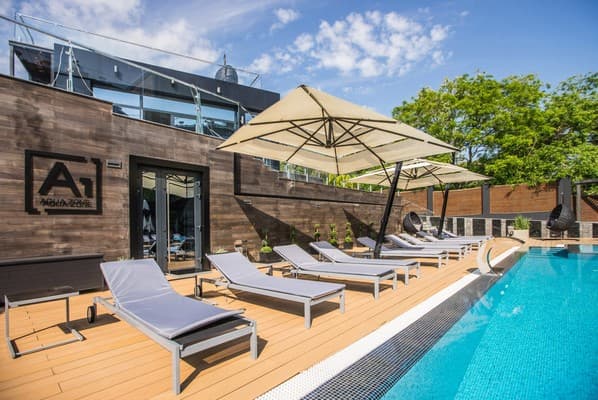 M1 Club Hotel 33