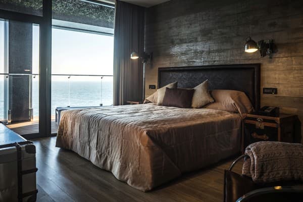 M1 Club Hotel 16