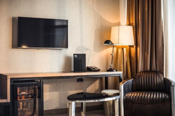 M1 Club Hotel 17