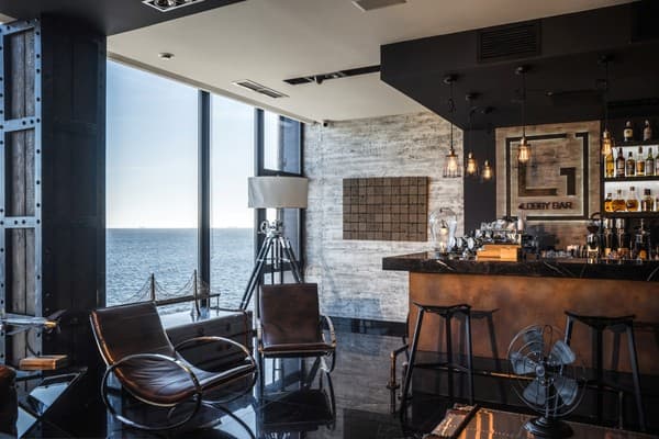 M1 Club Hotel 37