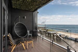 Готель M1 Club Hotel. Делюкс двомісний з терасою, вид на море 5