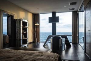 Готель M1 Club Hotel. Люкс двомісний Президентський  6