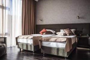 Готель M1 Club Hotel. Стандарт одномісний з видом на парк 1