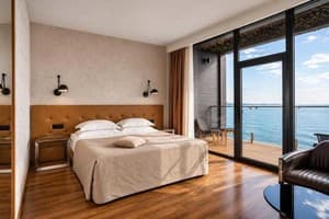 Готель M1 Club Hotel. Покращений одномісний з видом на море 4