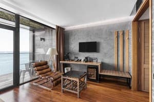 Готель M1 Club Hotel. Покращений одномісний з видом на море 8