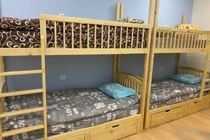 Хостел Мажор. Место в мужском 10-местном номере № 1 1