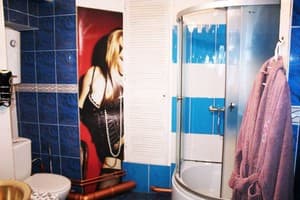 Мини-отель Mamba Hotel. №3 Номер с волнообразной кроватью “Тантра” – в укрытии 10