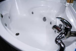 Мини-отель Mamba Hotel. №5 Двухкомнатный номер с джакузи и кинотеатром – в укрытии 6