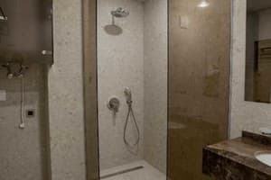 Отель Marine Residence. Семейный двухместный Люкс с кроватью размера «king-size» 12