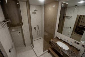 Отель Marine Residence. Семейный двухместный Люкс с кроватью размера «king-size» 11