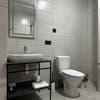 Отель Mayster Home. Люкс двухместный с балконом и ванной 5