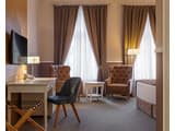 Modern Art Hotel - Maestro 12