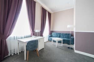 Отель Modern Art-hotel. Делюкс двухместный с балконом 1