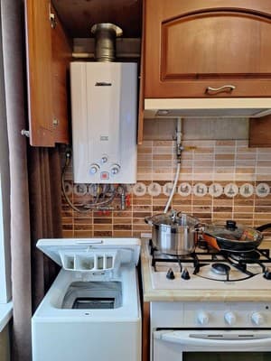 Напротив театра им.Гоголя (Alex Apartments (бесконтактное поселение 24/7) 3