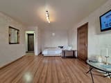 Напротив театра им.Гоголя (Alex Apartments (бесконтактное поселение 24/7) 1