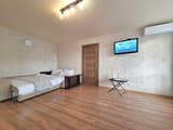 Напротив театра им.Гоголя (Alex Apartments (бесконтактное поселение 24/7) 5