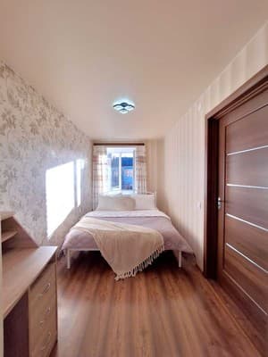 Напротив театра им.Гоголя (Alex Apartments (бесконтактное поселение 24/7) 9