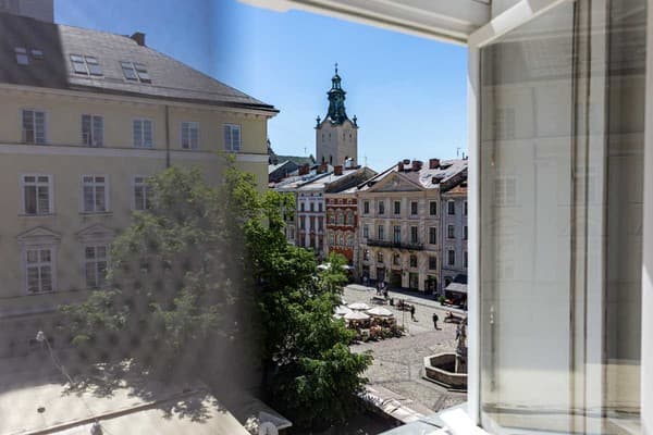 OB Rental Площа Ринок, 37/25 1