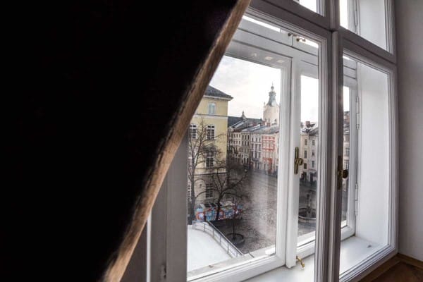 OB Rental Площа Ринок, 37/25 9