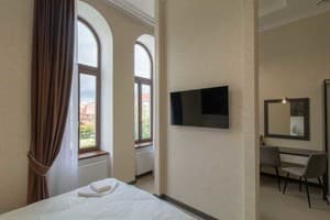 Апарт-отель Opera Passage Hotel & Apartment. Семейный 4-местный 402  2