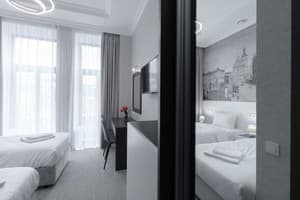 Апарт-отель Opera Passage Hotel & Apartment. Стандарт двухместный Номер с Балконом 304 2