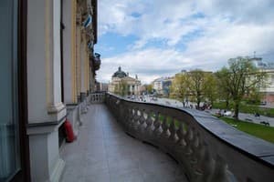 Апарт-отель Opera Passage Hotel & Apartment. Стандарт двухместный Номер с Балконом 304 5