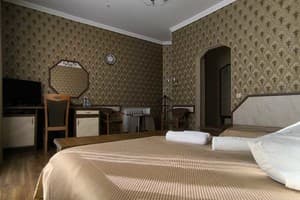 Рекреационный комплекс Отель Гермес Трускавец. Комфорт трехместный  4